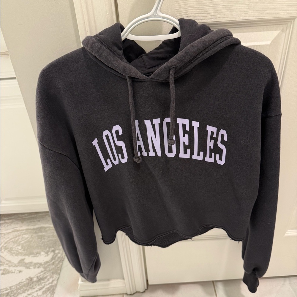 Los Angeles Cropped Hoodie – Black & White Graphic